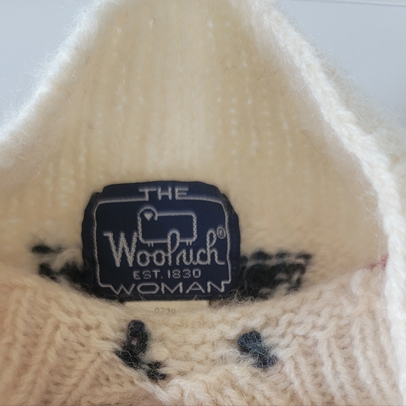 VTG Women’s Woolrich Pullover - Picture 3 of 10